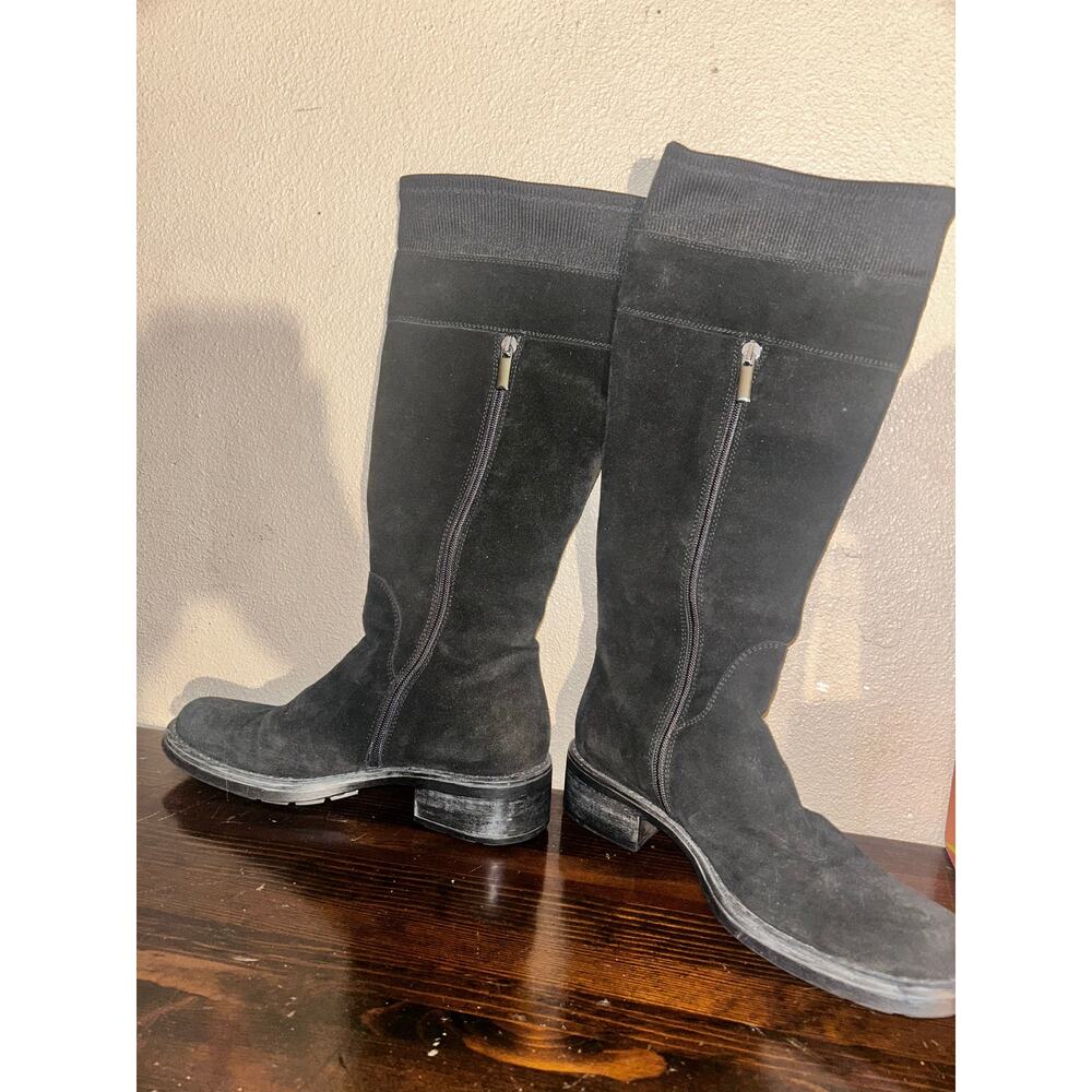 Aquatalia Western Edgy Preppy Goth Old Money Black Suede 2.5” Heeled Boots 7.5